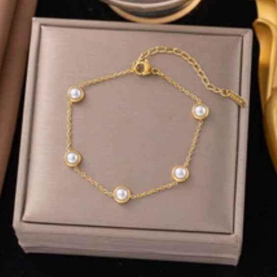 Stylish And Minimalist Alloy Jewelry For Women