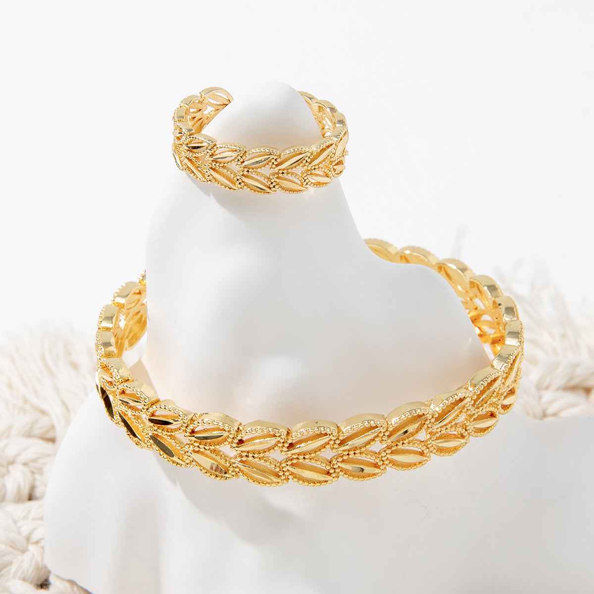 2Pcs Fashion 18k Gold Plated Wheat Ear Leaves Opening Bracelet Ring Set Suitable For Women&